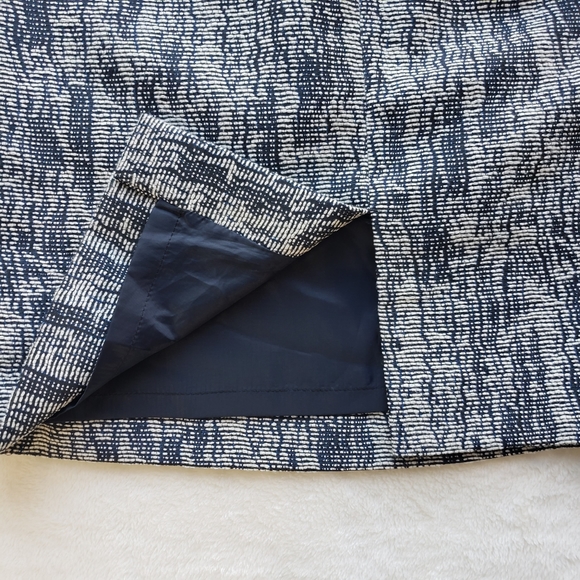 Tahari Women's Textured Black Navy Cream Pencil Skirt Size 4P Petite - Picture 6 of 11